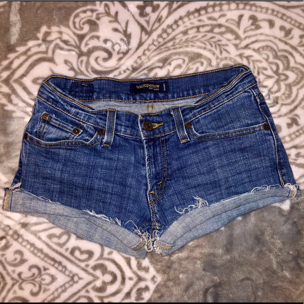 Cutt off Levi’s denim shorts